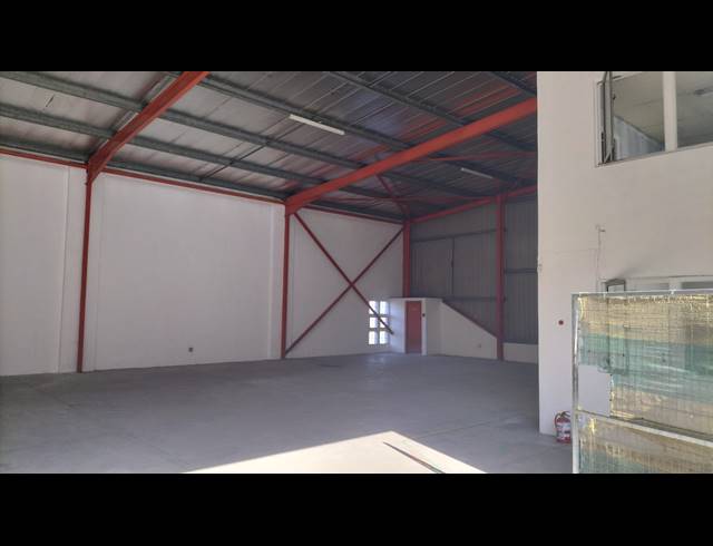 342M² WAREHOUSE TO LET IN SPRINGFIELD